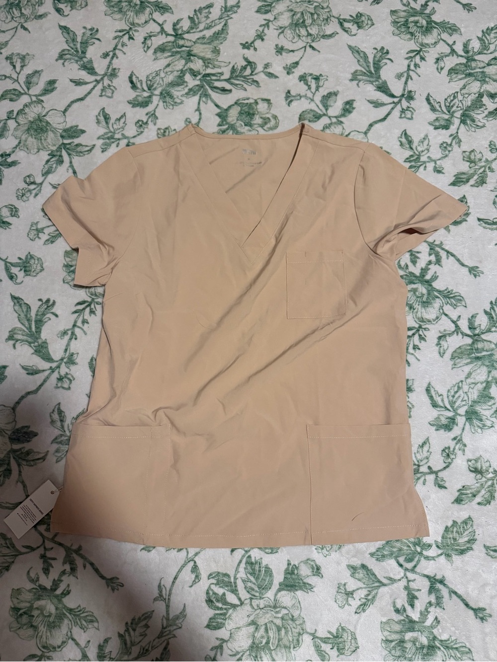 Women’s V-Neck Scrub Top in Nude